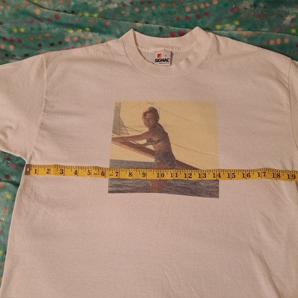 Vintage Signal Tee.  Single Stitch made in USA.  L. Bikini Girl Photo - Picture 5 of 7